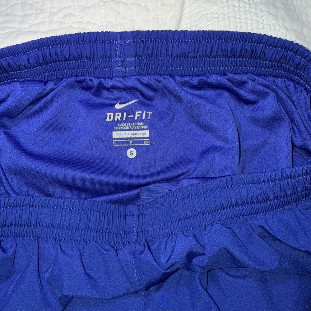 💜Nike Dri-FIT Blue and Orange Shorts - Picture 4 of 4